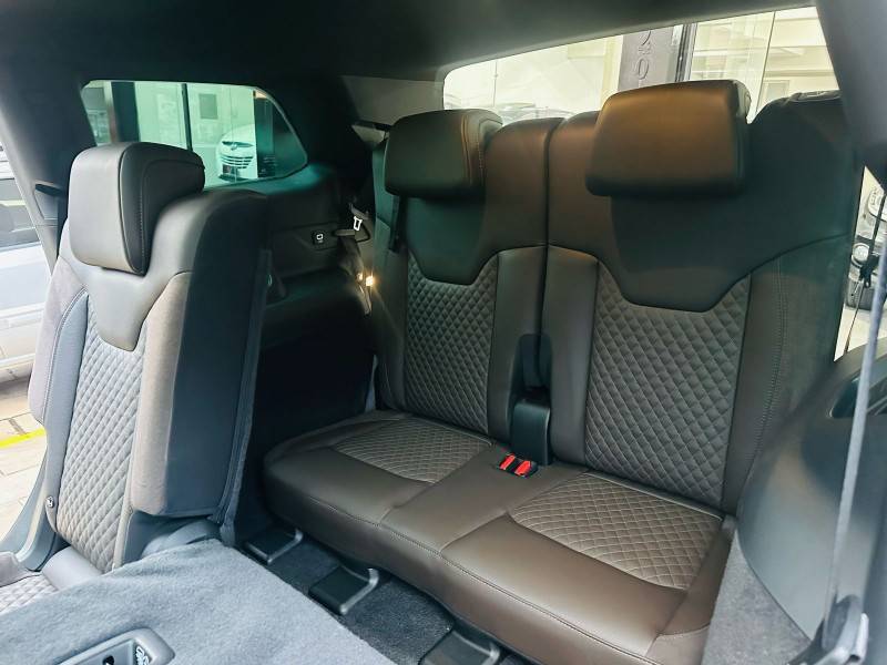 JEEP - COMMANDER - 2023/2023 - Branca - R$ 184.900,00