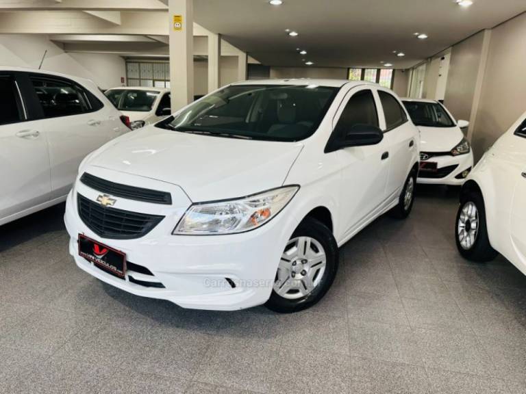 CHEVROLET - ONIX - 2018/2018 - Branca - R$ 47.900,00