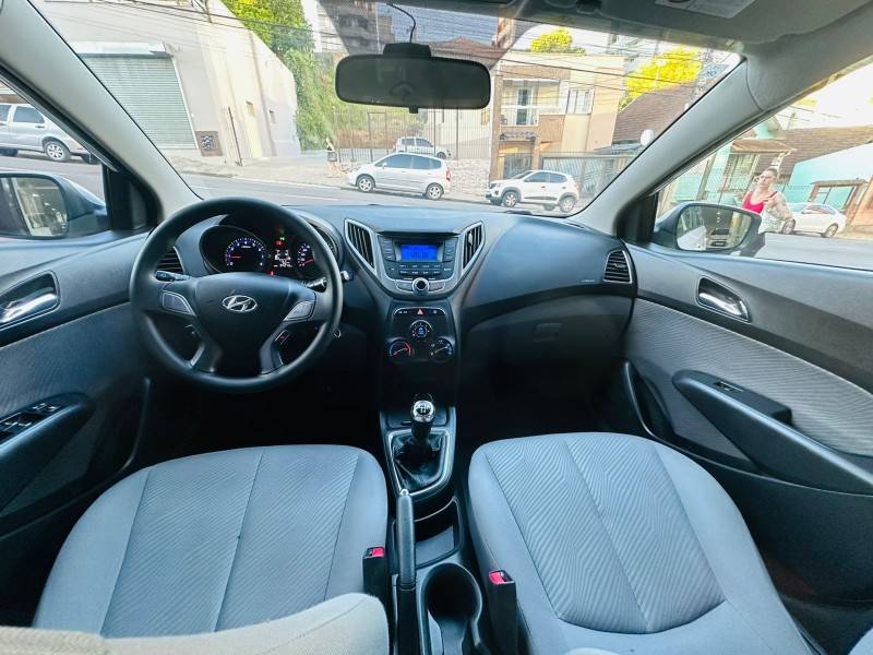 HYUNDAI - HB20S - 2015/2015 - Branca - R$ 51.900,00