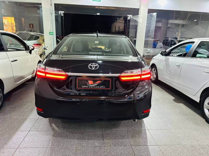TOYOTA - COROLLA - 2019/2019 - Preta - R$ 99.900,00
