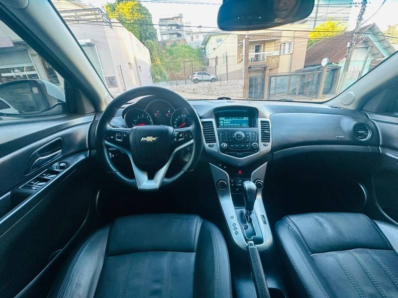 CHEVROLET - CRUZE - 2013/2013 - Branca - R$ 57.900,00