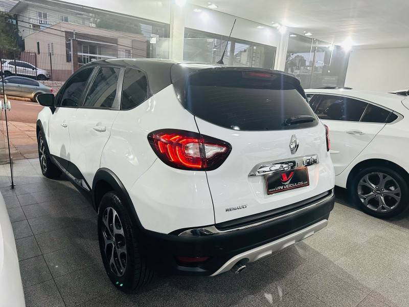 RENAULT - CAPTUR - 2018/2018 - Branca - R$ 74.900,00