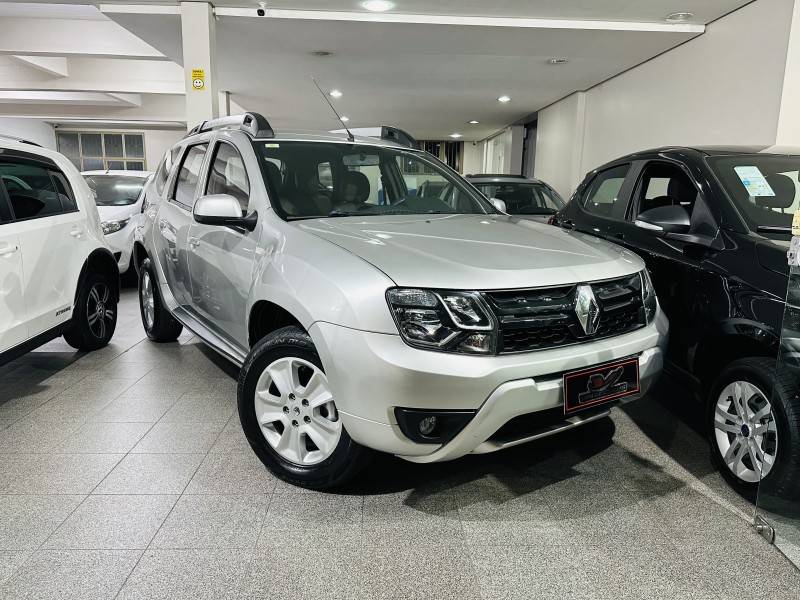 RENAULT - DUSTER - 2016/2016 - Prata - R$ 58.900,00