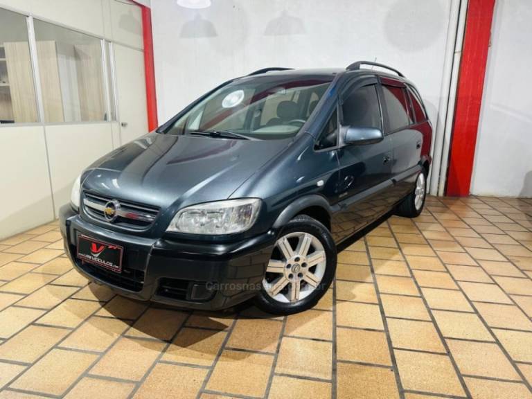 CHEVROLET - ZAFIRA - 2008/2008 - Cinza - R$ 34.900,00