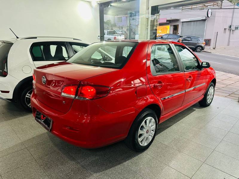 FIAT - SIENA - 2010/2010 - Vermelha - R$ 29.900,00