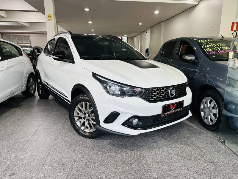 FIAT - ARGO - 2020/2020 - Branca - R$ 68.900,00