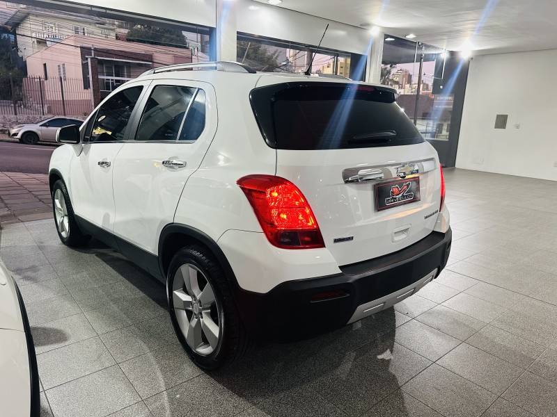 CHEVROLET - TRACKER - 2014/2014 - Branca - R$ 67.900,00