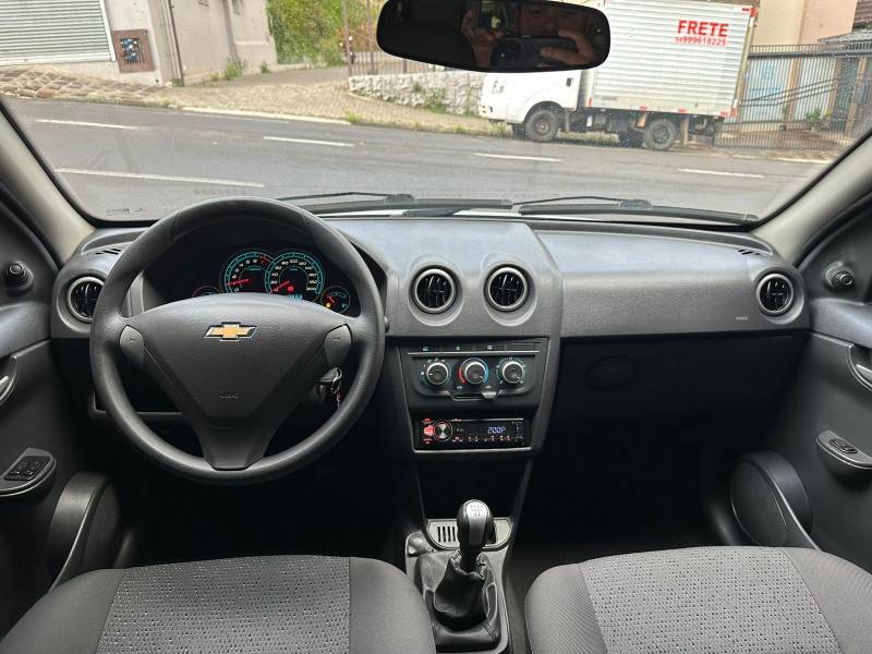 CHEVROLET - CELTA - 2015/2014 - Branca - R$ 34.900,00