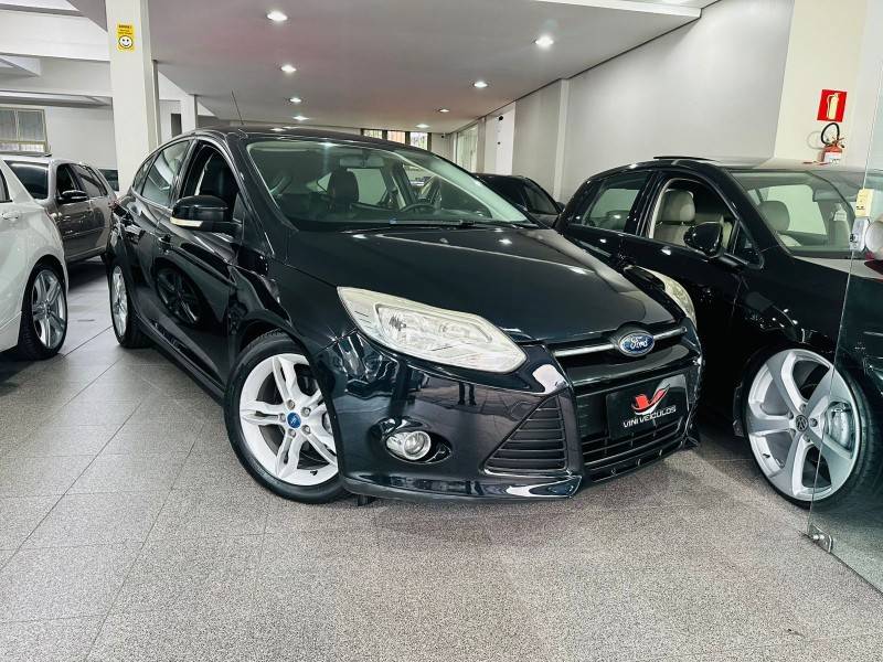 FORD - FOCUS - 2014/2014 - Azul - R$ 49.900,00