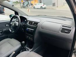 VOLKSWAGEN - FOX - 2010/2010 - Prata - R$ 28.900,00