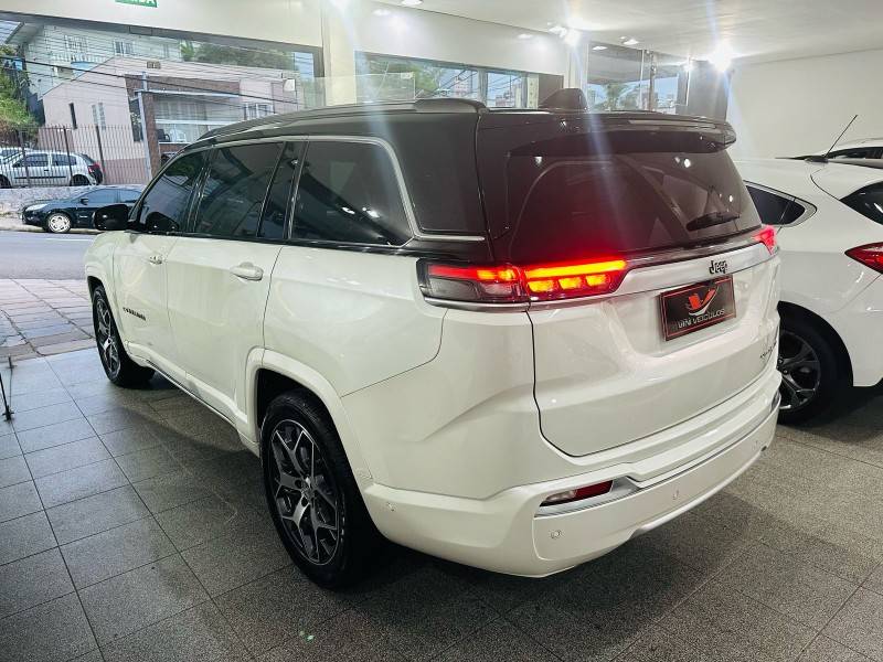 JEEP - COMMANDER - 2023/2023 - Branca - R$ 184.900,00