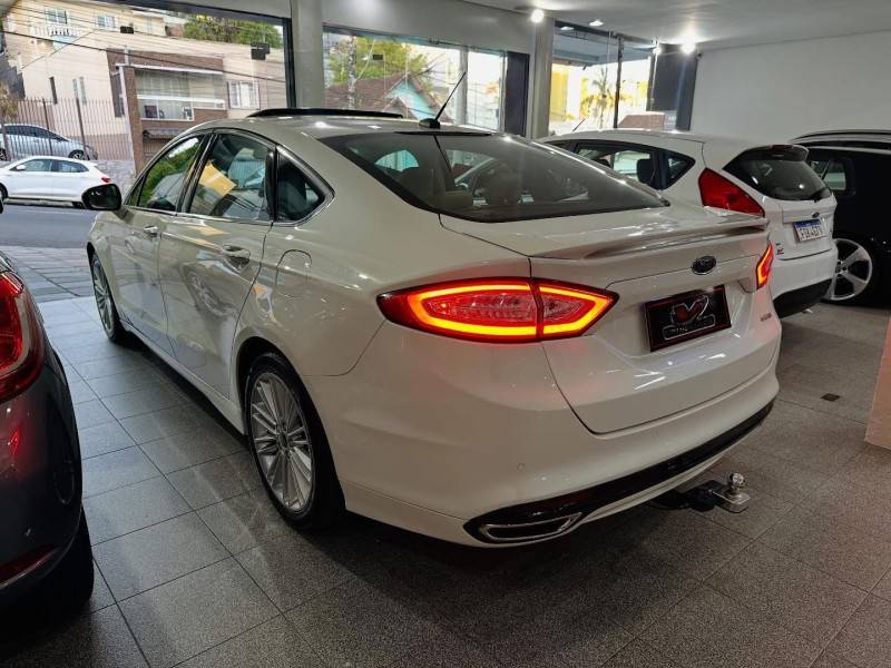 FORD - FUSION - 2015/2015 - Branca - R$ 85.900,00
