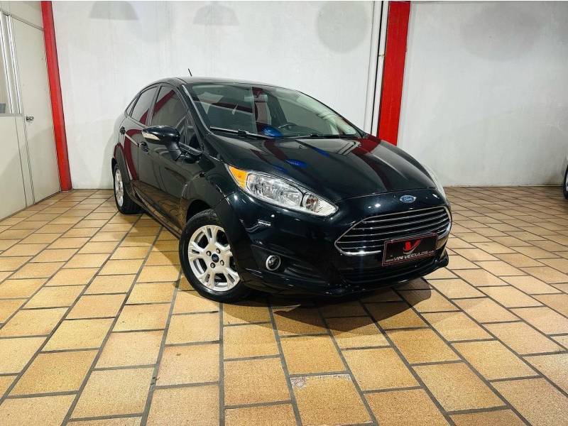 FORD - FIESTA - 2014/2014 - Preta - R$ 45.900,00