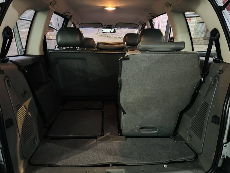 CHEVROLET - ZAFIRA - 2008/2008 - Prata - R$ 35.900,00