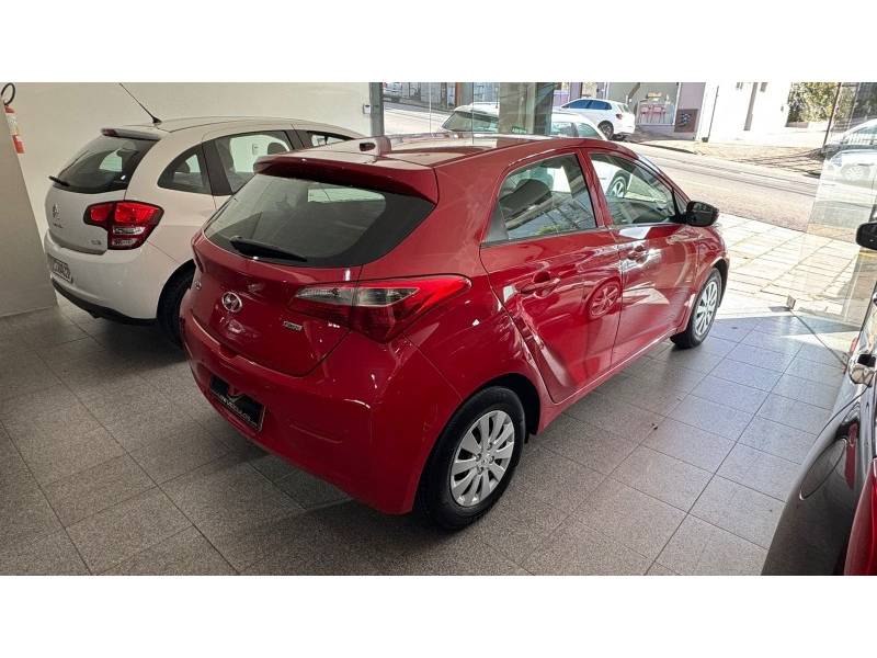 HYUNDAI - HB20 - 2013/2013 - Vermelha - R$ 41.900,00