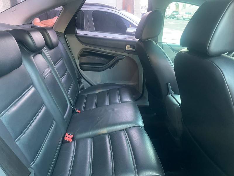 FORD - FOCUS - 2009/2009 - Prata - R$ 39.900,00