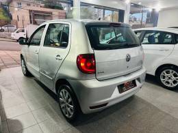 VOLKSWAGEN - FOX - 2010/2010 - Prata - R$ 28.900,00