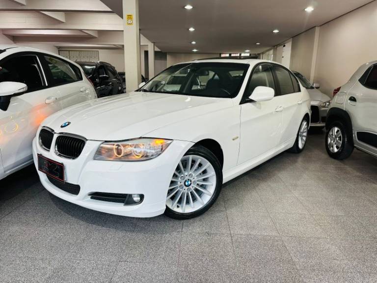 BMW - 320I - 2011/2011 - Branca - R$ 66.900,00