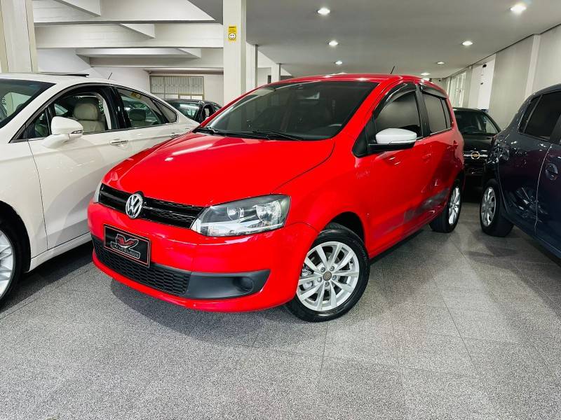 VOLKSWAGEN - FOX - 2014/2014 - Vermelha - R$ 46.900,00
