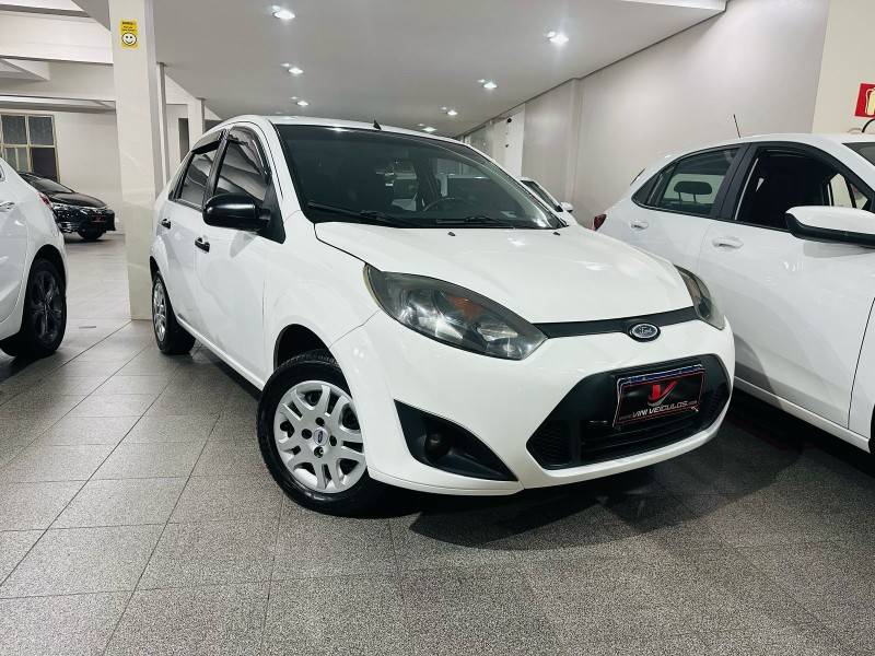FORD - FIESTA - 2011/2011 - Branca - R$ 29.900,00