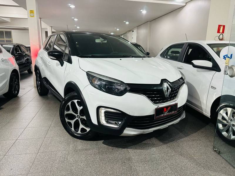 RENAULT - CAPTUR - 2018/2018 - Branca - R$ 74.900,00