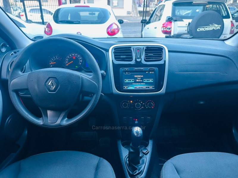 RENAULT - SANDERO - 2019/2019 - Preta - R$ 49.900,00