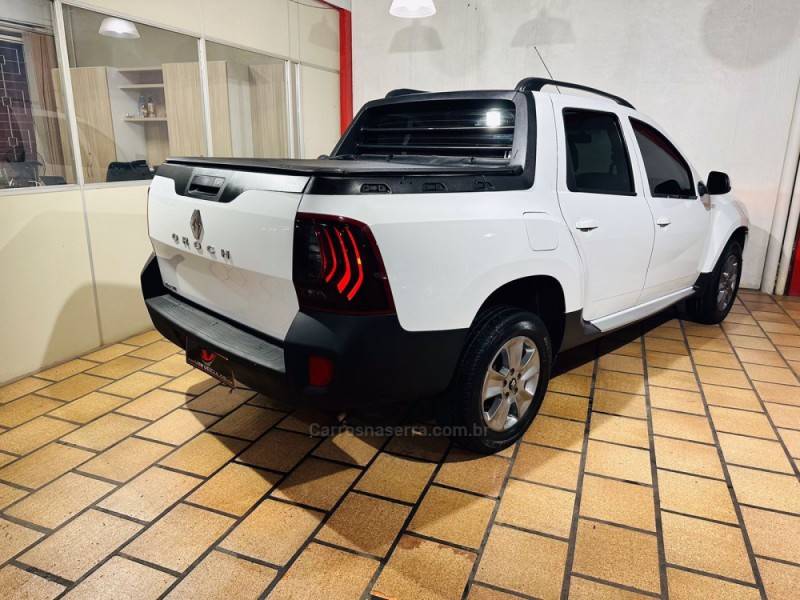 RENAULT - DUSTER OROCH - 2018/2018 - Branca - R$ 75.900,00