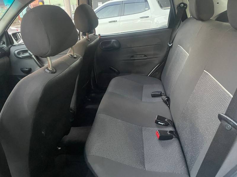 CHEVROLET - CLASSIC - 2016/2016 - Branca - R$ 33.900,00