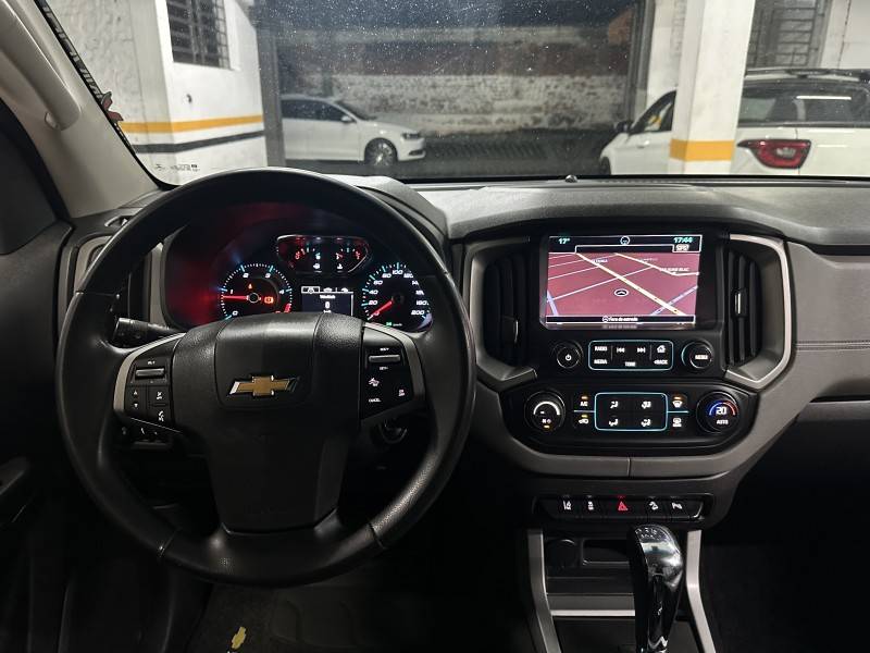 CHEVROLET - S10 - 2017/2017 - Branca - R$ 147.900,00