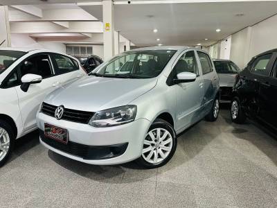 VOLKSWAGEN - FOX - 2010/2010 - Prata - R$ 28.900,00