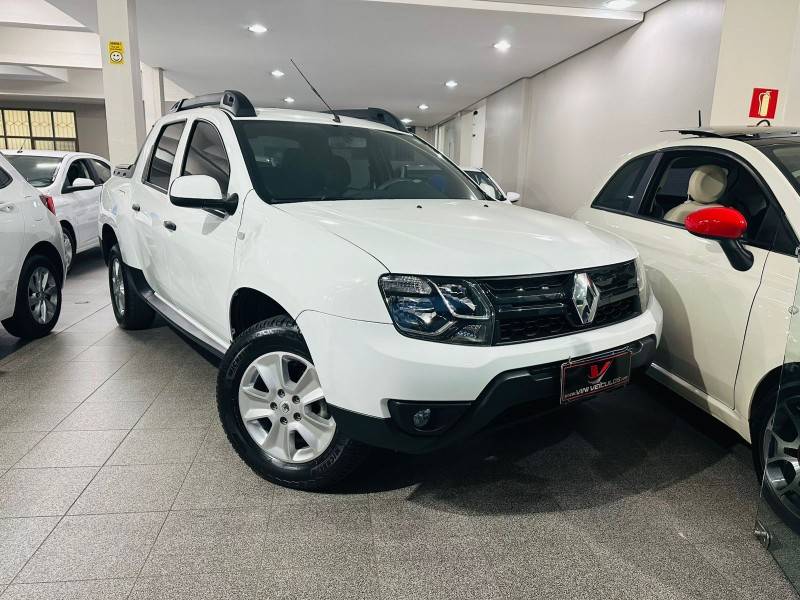 RENAULT - DUSTER OROCH - 2022/2022 - Branca - R$ 84.900,00