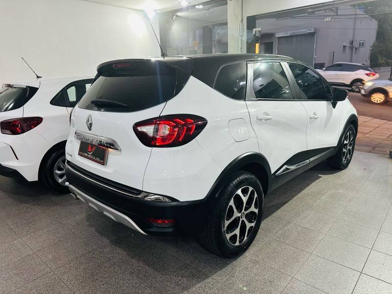 RENAULT - CAPTUR - 2018/2018 - Branca - R$ 74.900,00