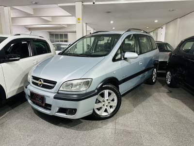 CHEVROLET - ZAFIRA - 2008/2008 - Prata - R$ 35.900,00