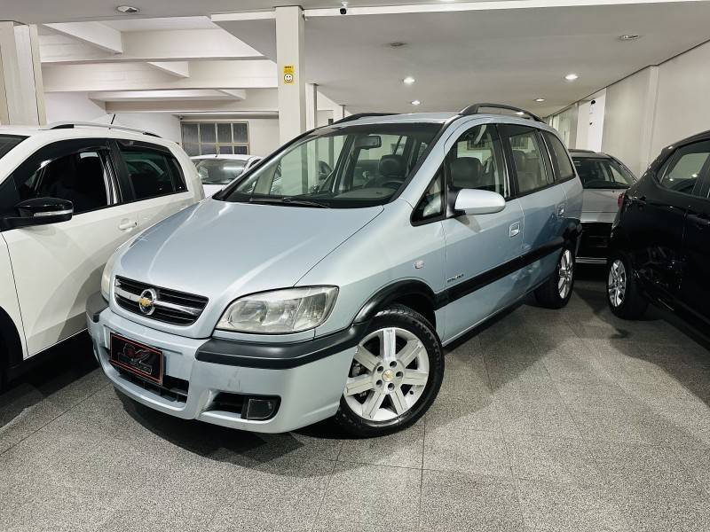 CHEVROLET - ZAFIRA - 2008/2008 - Prata - R$ 35.900,00