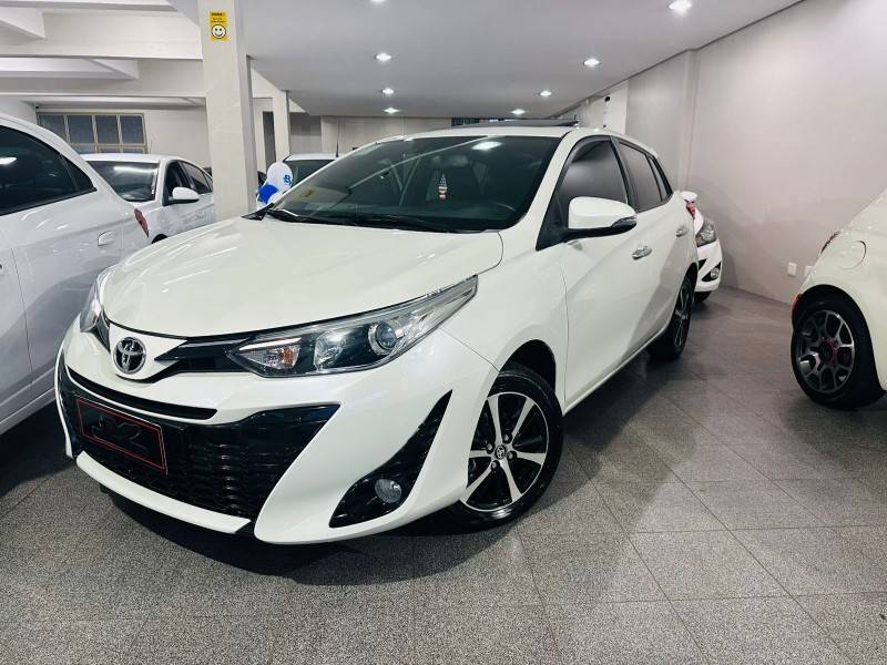 TOYOTA - YARIS - 2019/2019 - Prata - R$ 84.900,00
