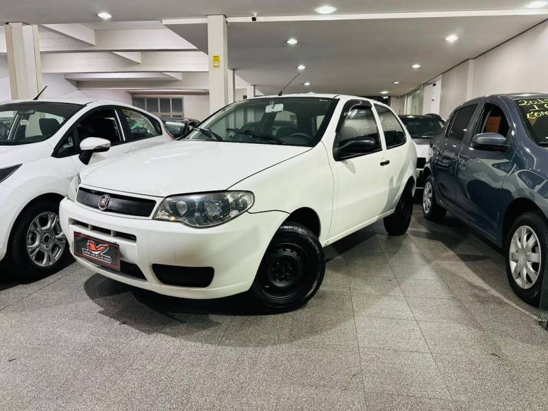 FIAT - PALIO - 2010/2010 - Branca - R$ 19.900,00