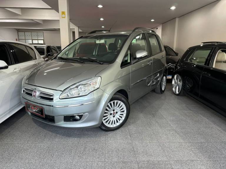 FIAT - IDEA - 2015/2015 - Cinza - R$ 39.900,00