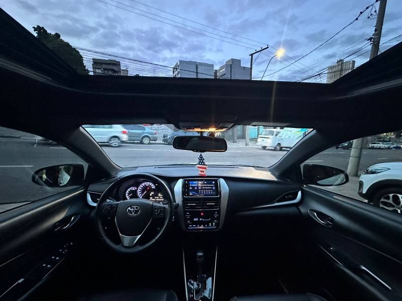 TOYOTA - YARIS - 2019/2019 - Prata - R$ 84.900,00