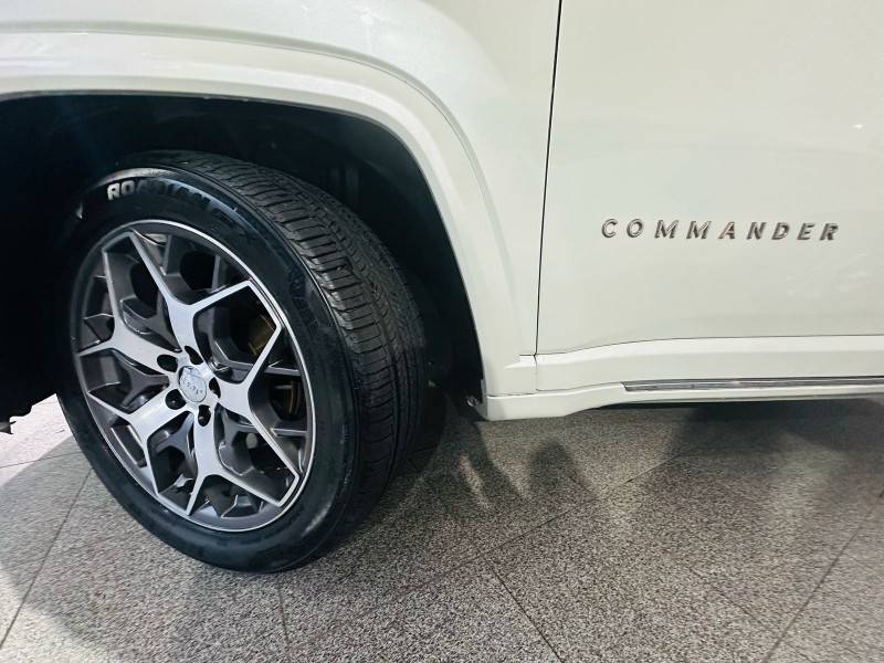 JEEP - COMMANDER - 2023/2023 - Branca - R$ 184.900,00