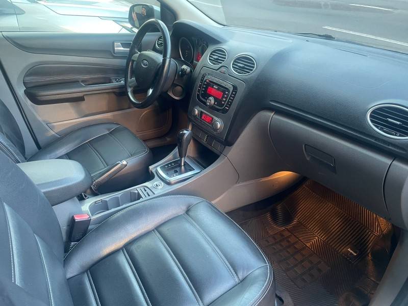 FORD - FOCUS - 2009/2009 - Prata - R$ 39.900,00