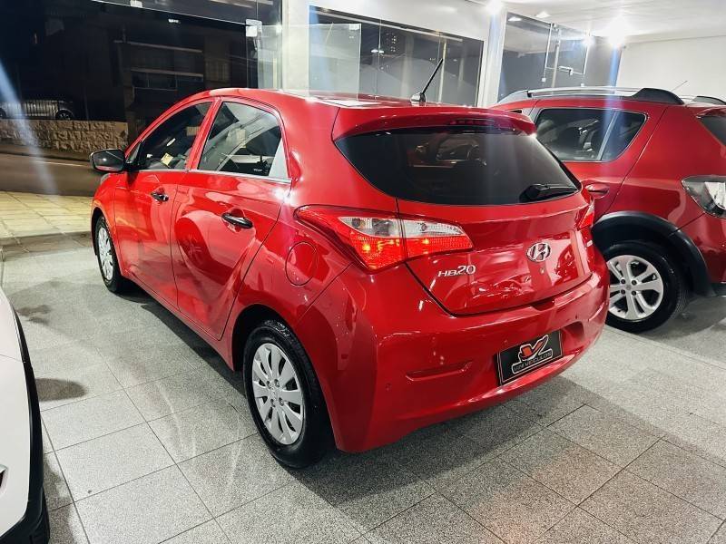HYUNDAI - HB20 - 2014/2014 - Vermelha - R$ 43.900,00