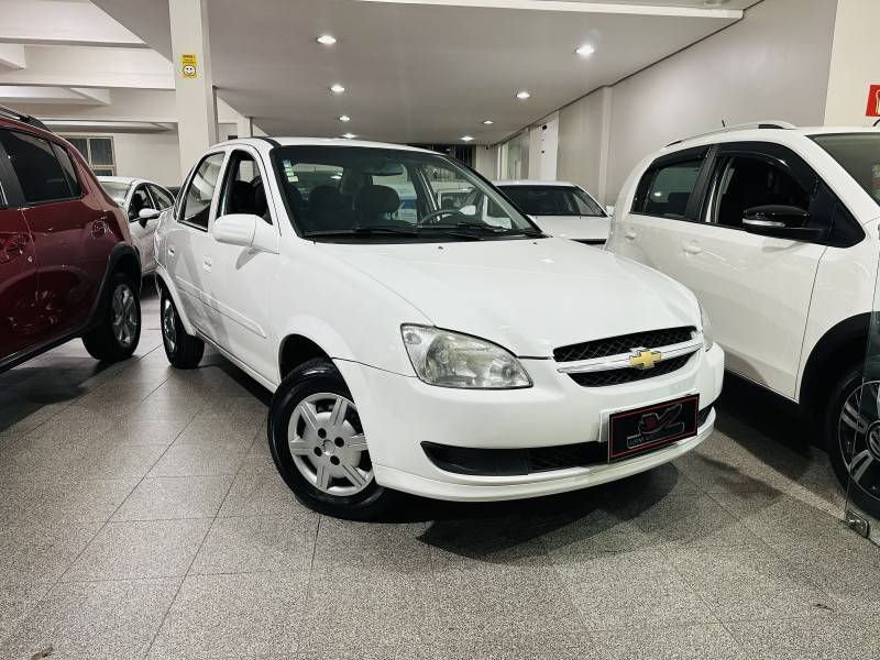 CHEVROLET - CLASSIC - 2016/2016 - Branca - R$ 33.900,00