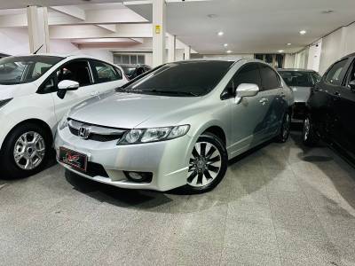 HONDA - CIVIC - 2010/2010 - Prata - R$ 53.900,00