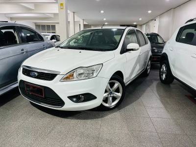 FORD - FOCUS - 2012/2012 - Branca - R$ 43.900,00