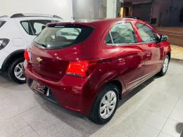 CHEVROLET - ONIX - 2018/2018 - Vermelha - R$ 52.900,00