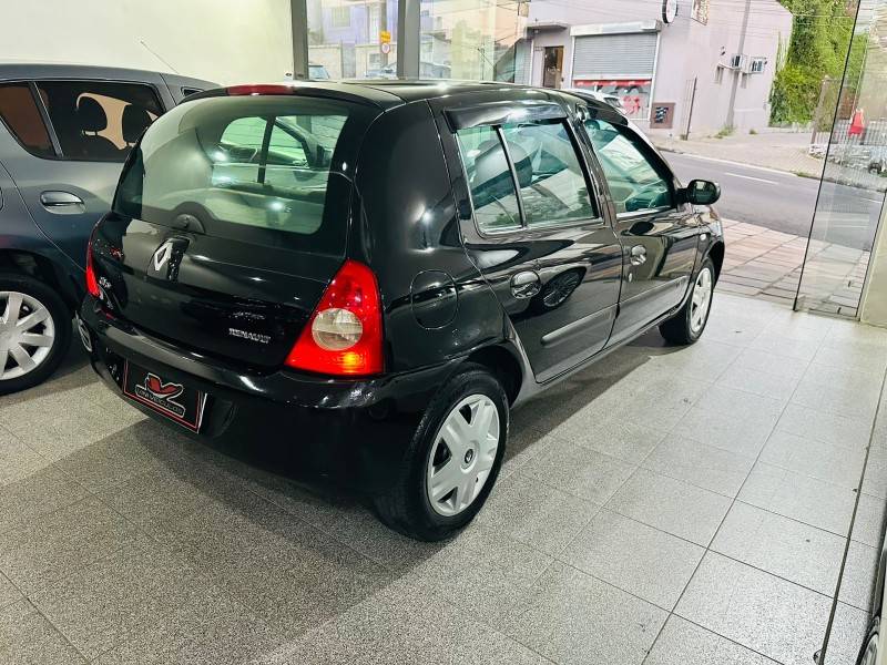 RENAULT - CLIO - 2011/2011 - Preta - R$ 21.900,00