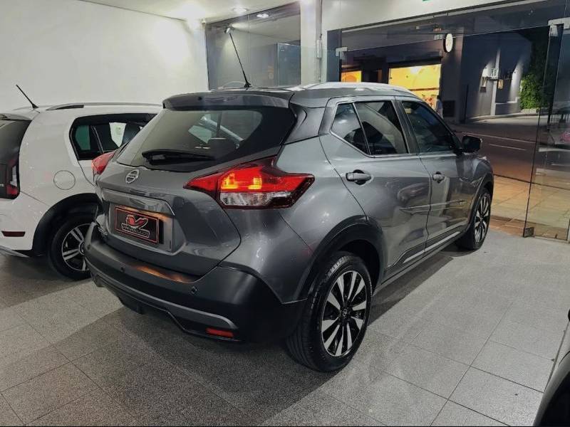 NISSAN - KICKS - 2017/2017 - Cinza - R$ 79.900,00