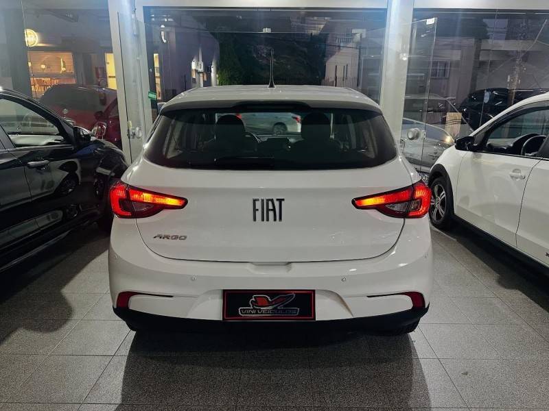 FIAT - ARGO - 2020/2020 - Branca - R$ 52.900,00