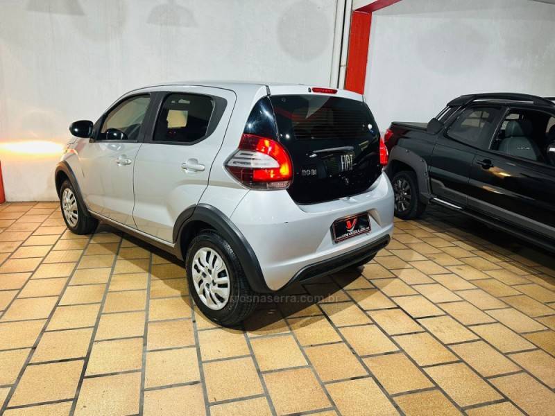 FIAT - MOBI - 2022/2022 - Prata - R$ 49.900,00