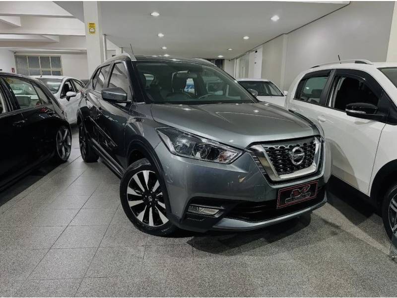 NISSAN - KICKS - 2017/2017 - Cinza - R$ 79.900,00
